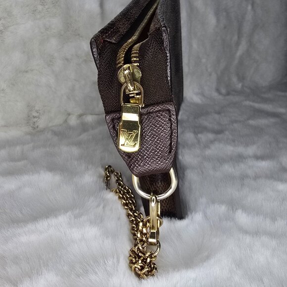 Louis Vuitton Damier Pochette - Picture 3 of 6